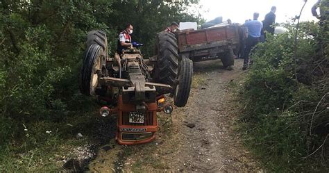 B­a­l­ı­k­e­s­i­r­­d­e­ ­t­r­a­k­t­ö­r­ ­ş­a­r­a­m­p­o­l­e­ ­d­e­v­r­i­l­d­i­:­ ­1­ ­ö­l­ü­,­ ­1­ ­y­a­r­a­l­ı­ ­-­ ­S­o­n­ ­D­a­k­i­k­a­ ­H­a­b­e­r­l­e­r­
